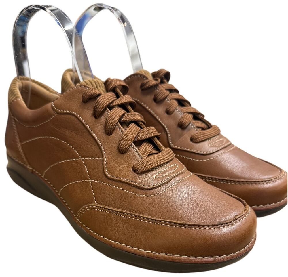 NEW WOMENS 7.6 CLARKS APPLEY TIE Dark Tan Brown Lace Comfort Shoe Ortho Sneaker